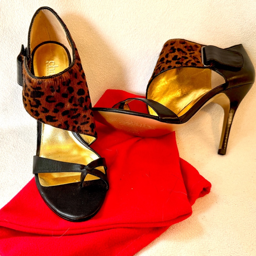 Elegant Black and Gold Leopard Print Heels